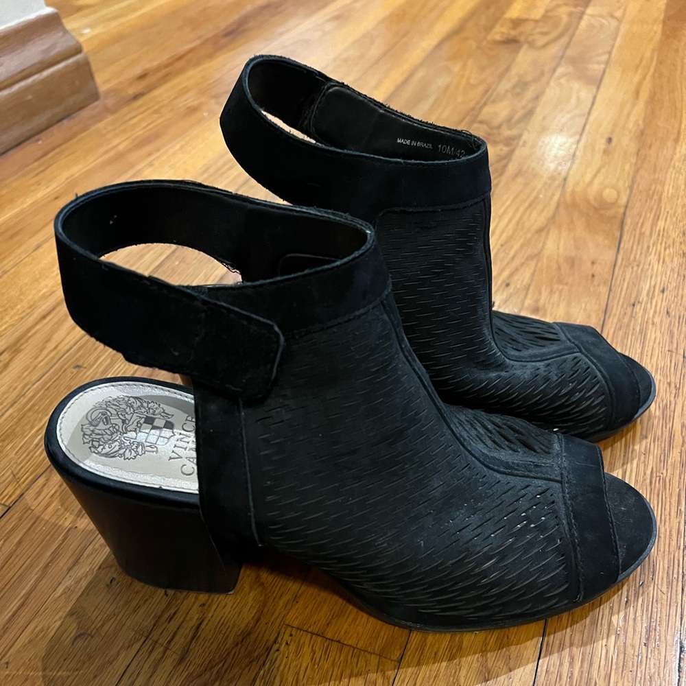 Vince Camuto black chunky open toe bootie, size 10